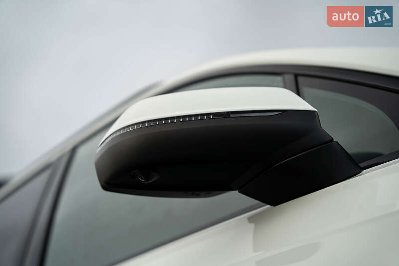 Позашляховик / Кросовер Audi Q7 2020 в Чернівцях