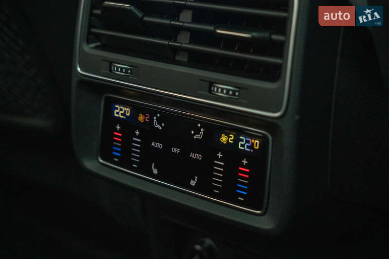 Позашляховик / Кросовер Audi Q7 2020 в Чернівцях