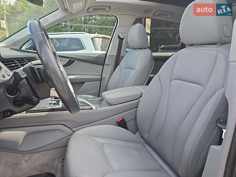 Позашляховик / Кросовер Audi Q7 2018 в Львові