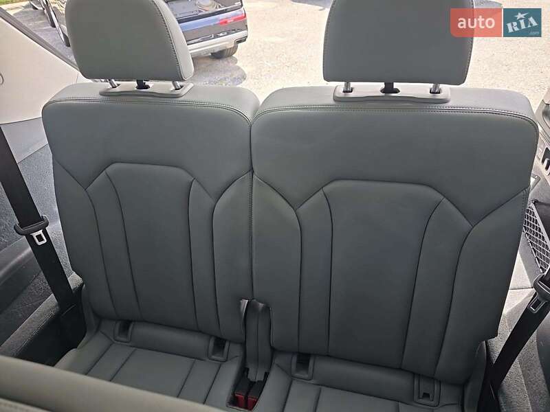Позашляховик / Кросовер Audi Q7 2018 в Львові