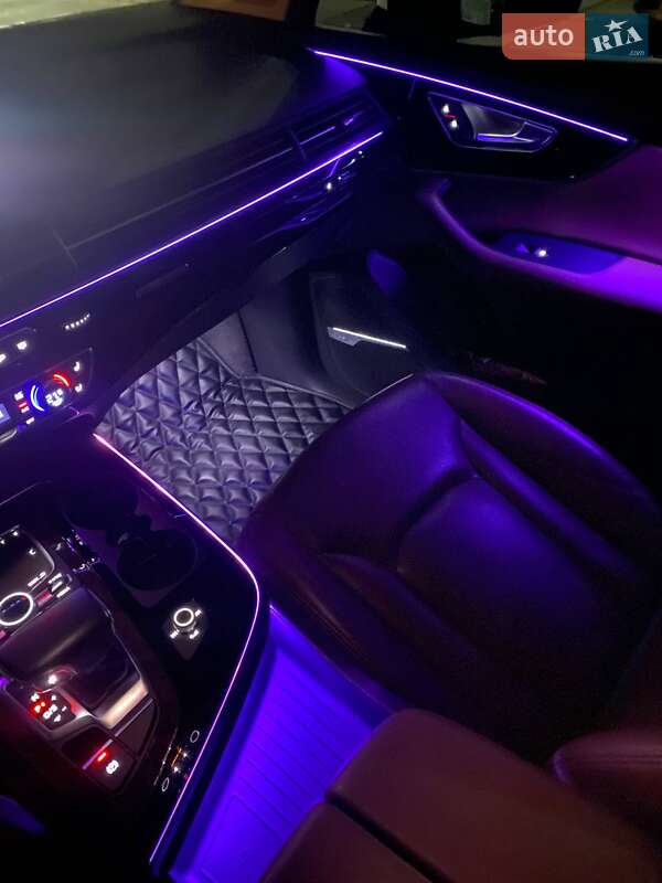 Внедорожник / Кроссовер Audi Q7 2017 в Броварах