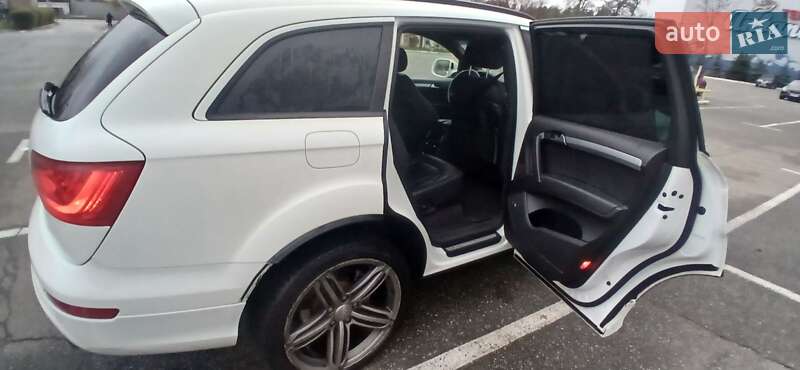 Позашляховик / Кросовер Audi Q7 2015 в Броварах