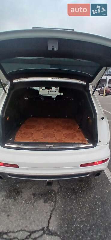 Позашляховик / Кросовер Audi Q7 2015 в Броварах