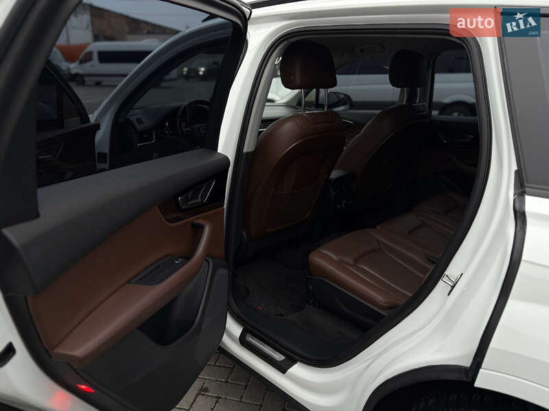 Внедорожник / Кроссовер Audi Q7 2015 в Ровно фото 10 Внедорожник / Кроссовер Audi Q7 2015 в Ровно