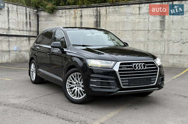 Позашляховик / Кросовер Audi Q7 2015 в Рівному
