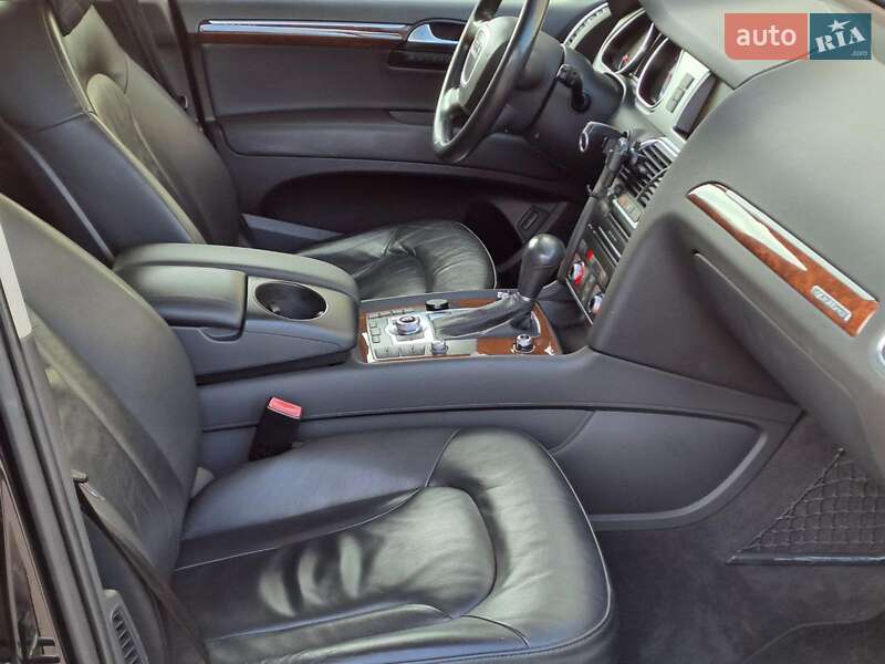 Позашляховик / Кросовер Audi Q7 2010 в Одесі