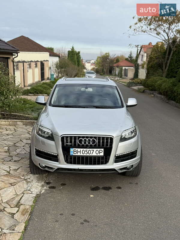 Внедорожник / Кроссовер Audi Q7 2013 в Одессе