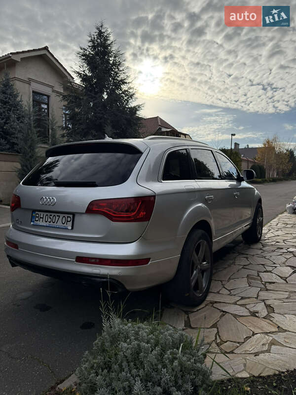 Внедорожник / Кроссовер Audi Q7 2013 в Одессе