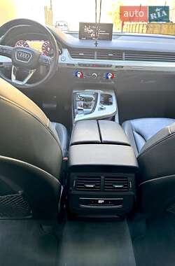 Внедорожник / Кроссовер Audi Q7 2018 в Киеве