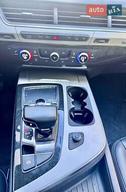 Внедорожник / Кроссовер Audi Q7 2018 в Киеве