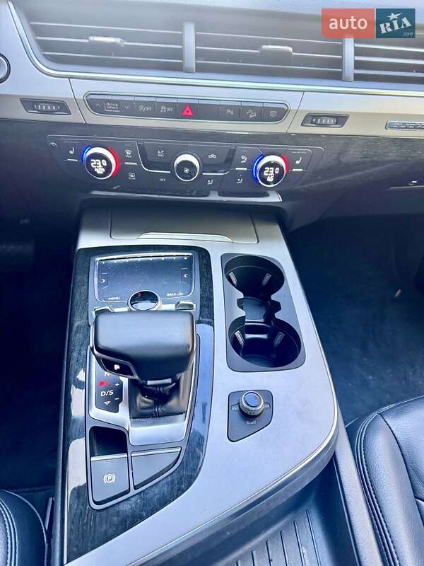 Внедорожник / Кроссовер Audi Q7 2018 в Киеве