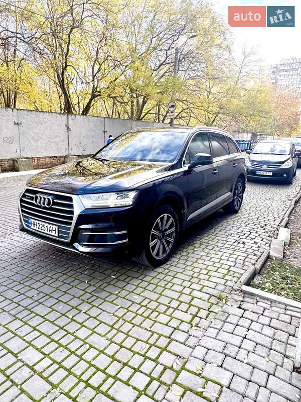 Внедорожник / Кроссовер Audi Q7 2018 в Киеве