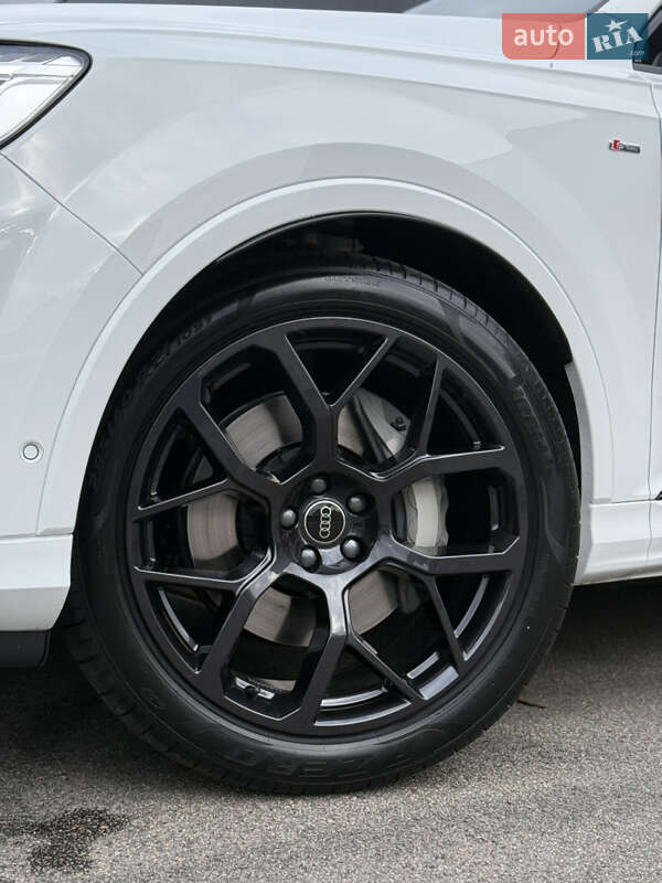 Позашляховик / Кросовер Audi Q7 2025 в Києві фото 10 Позашляховик / Кросовер Audi Q7 2025 в Києві