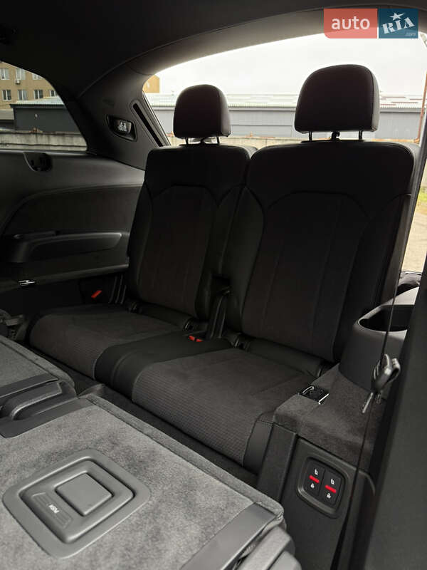 Позашляховик / Кросовер Audi Q7 2025 в Києві фото 45 Позашляховик / Кросовер Audi Q7 2025 в Києві