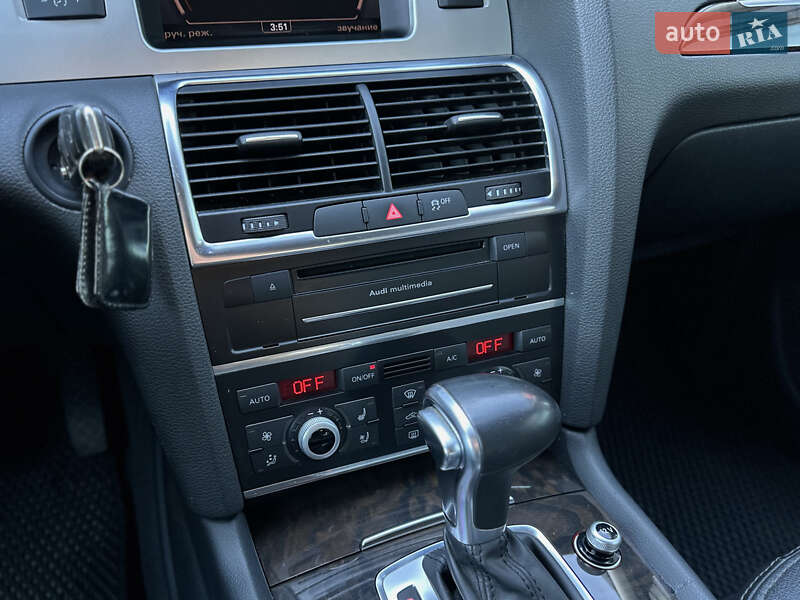 Внедорожник / Кроссовер Audi Q7 2014 в Шептицькому