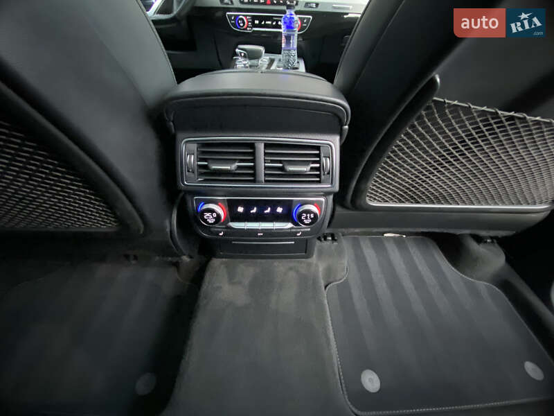 Позашляховик / Кросовер Audi Q7 2016 в Рівному