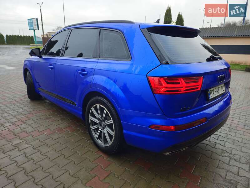 Позашляховик / Кросовер Audi Q7 2016 в Дунаївцях