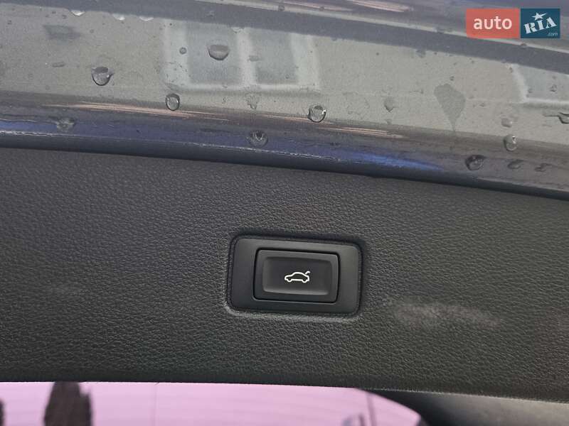 Позашляховик / Кросовер Audi Q7 2016 в Дунаївцях