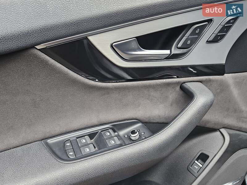 Позашляховик / Кросовер Audi Q7 2016 в Дунаївцях