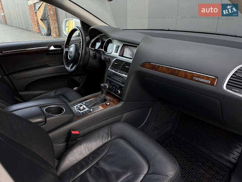 Позашляховик / Кросовер Audi Q7 2013 в Хмельницькому
