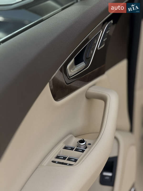 Позашляховик / Кросовер Audi Q7 2017 в Києві