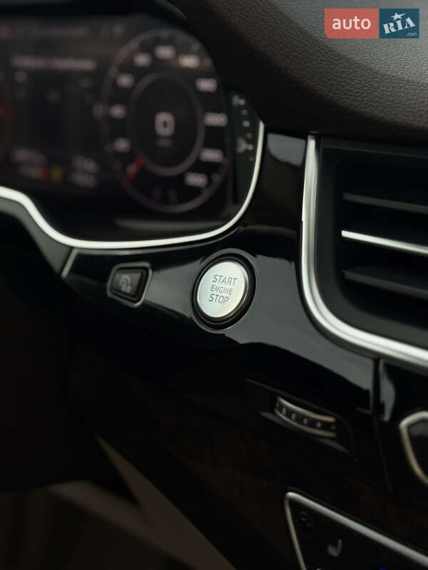 Позашляховик / Кросовер Audi Q7 2017 в Києві