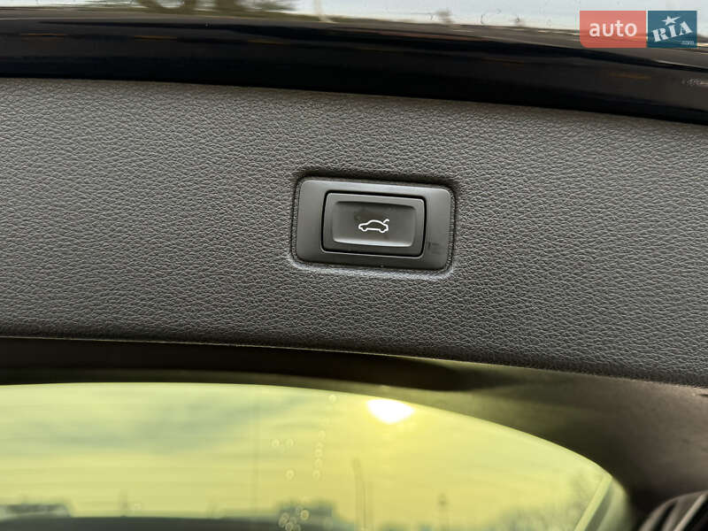 Позашляховик / Кросовер Audi Q7 2017 в Києві