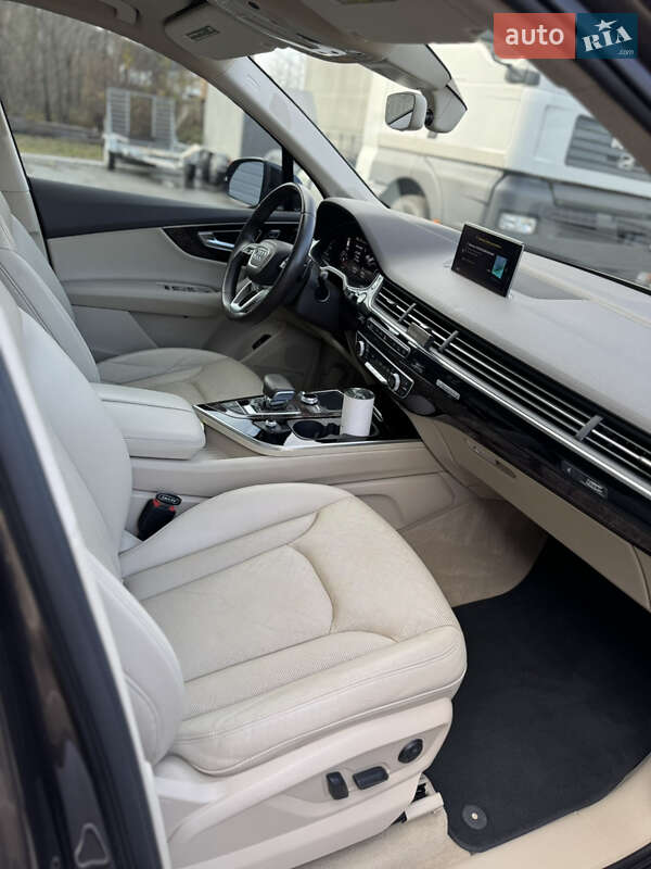 Позашляховик / Кросовер Audi Q7 2016 в Романіву фото 24 Позашляховик / Кросовер Audi Q7 2016 в Романіву