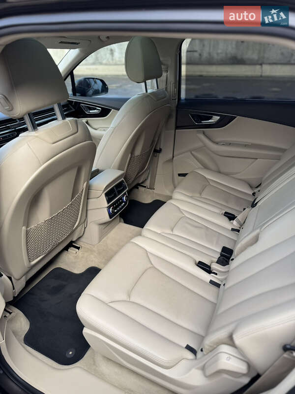 Позашляховик / Кросовер Audi Q7 2016 в Романіву фото 28 Позашляховик / Кросовер Audi Q7 2016 в Романіву