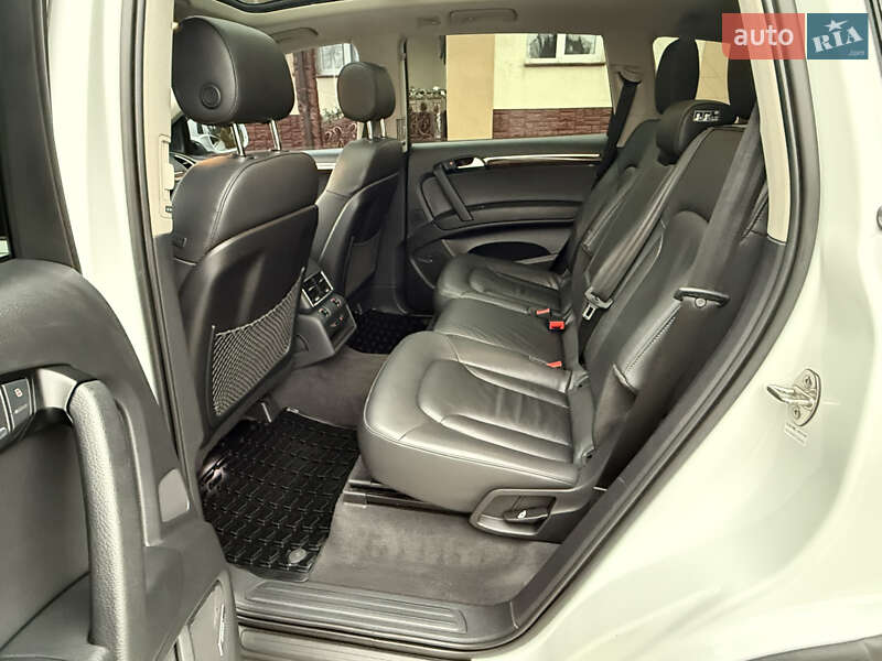 Позашляховик / Кросовер Audi Q7 2015 в Самборі