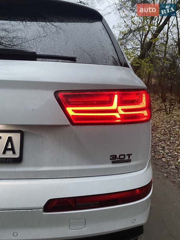Внедорожник / Кроссовер Audi Q7 2017 в Броварах