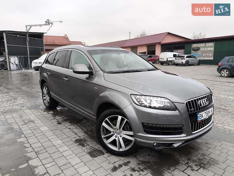Внедорожник / Кроссовер Audi Q7 2015 в Бродах
