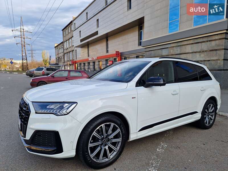 Позашляховик / Кросовер Audi Q7 2023 в Києві фото 2 Позашляховик / Кросовер Audi Q7 2023 в Києві