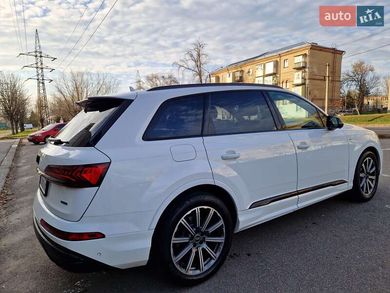 Позашляховик / Кросовер Audi Q7 2023 в Києві фото 8 Позашляховик / Кросовер Audi Q7 2023 в Києві