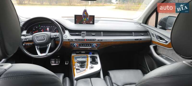Внедорожник / Кроссовер Audi Q7 2017 в Нежине