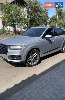 Позашляховик / Кросовер Audi Q7 2017 в Кривому Розі