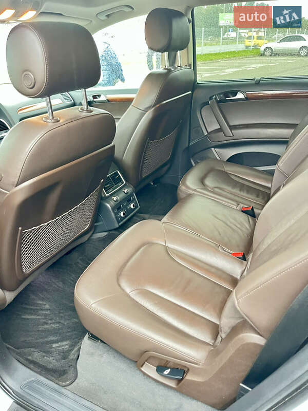 Позашляховик / Кросовер Audi Q7 2015 в Києві фото 14 Позашляховик / Кросовер Audi Q7 2015 в Києві