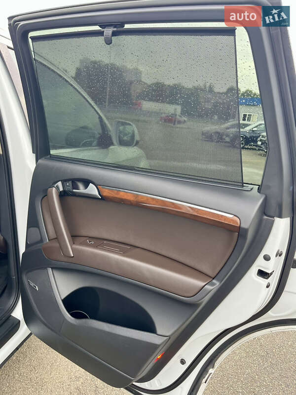 Позашляховик / Кросовер Audi Q7 2015 в Києві фото 19 Позашляховик / Кросовер Audi Q7 2015 в Києві