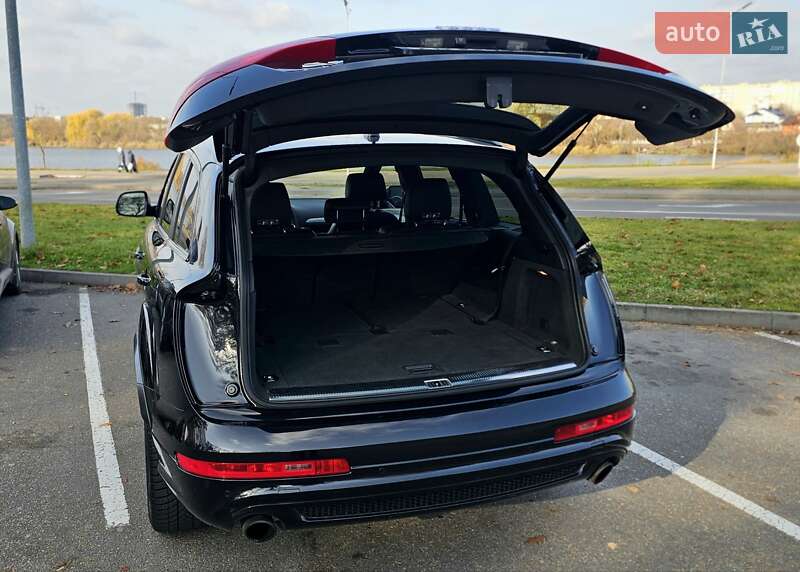 Позашляховик / Кросовер Audi Q7 2012 в Вінниці