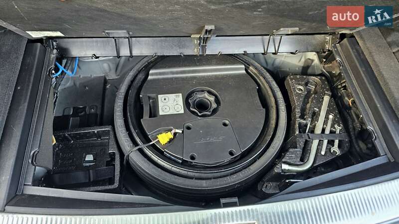 Позашляховик / Кросовер Audi Q7 2012 в Вінниці