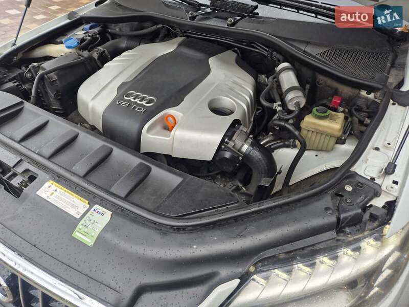 Позашляховик / Кросовер Audi Q7 2013 в Турці