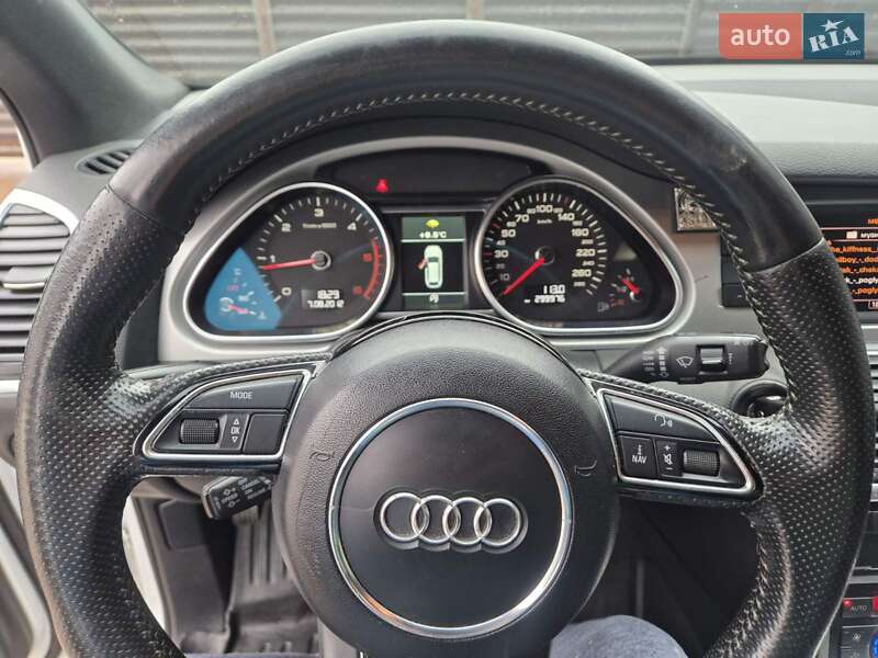 Позашляховик / Кросовер Audi Q7 2013 в Турці