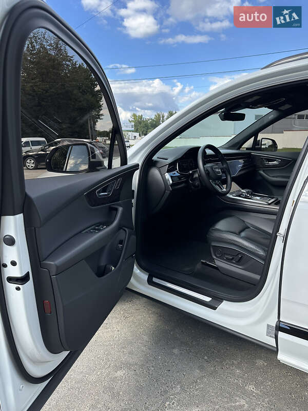 Внедорожник / Кроссовер Audi Q7 2019 в Черновцах