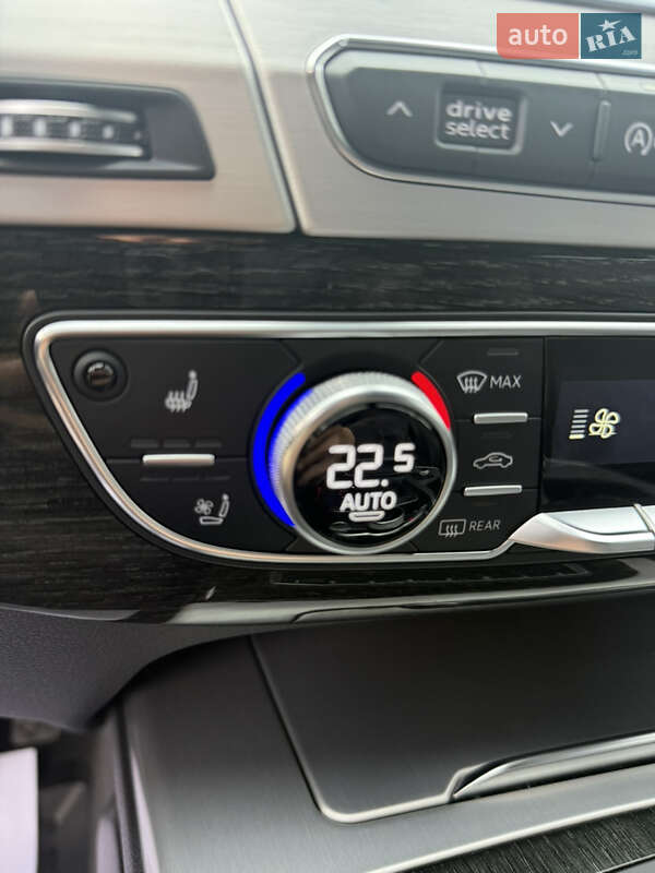 Позашляховик / Кросовер Audi Q7 2017 в Шепетівці