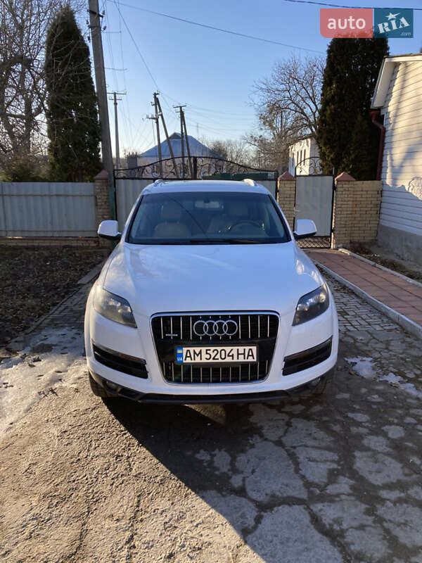 Внедорожник / Кроссовер Audi Q7 2010 в Умани
