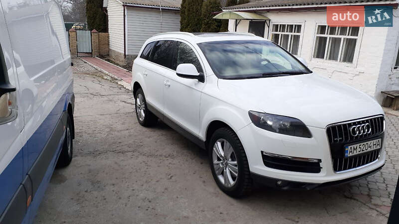 Внедорожник / Кроссовер Audi Q7 2010 в Умани