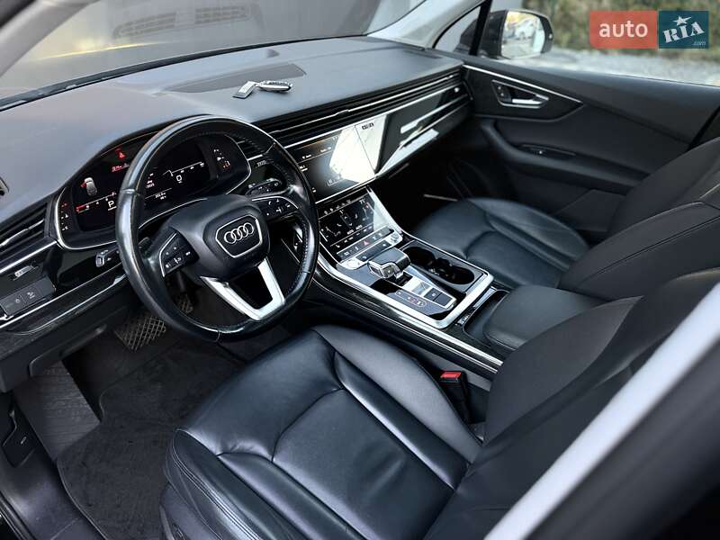 Позашляховик / Кросовер Audi Q7 2020 в Львові