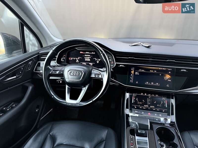 Позашляховик / Кросовер Audi Q7 2020 в Львові