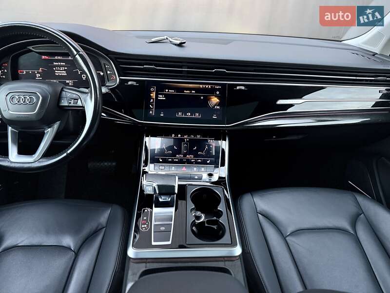 Позашляховик / Кросовер Audi Q7 2020 в Львові
