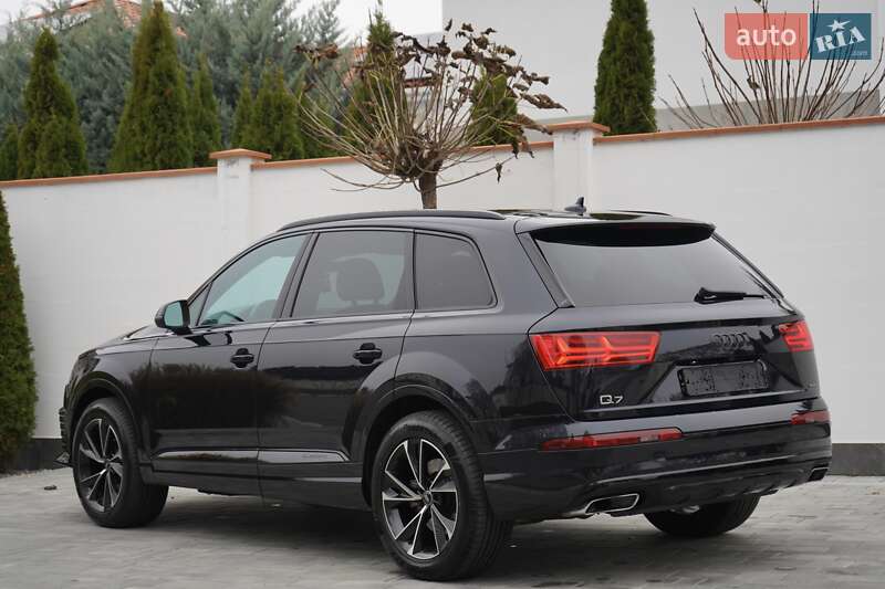 Внедорожник / Кроссовер Audi Q7 2017 в Одессе